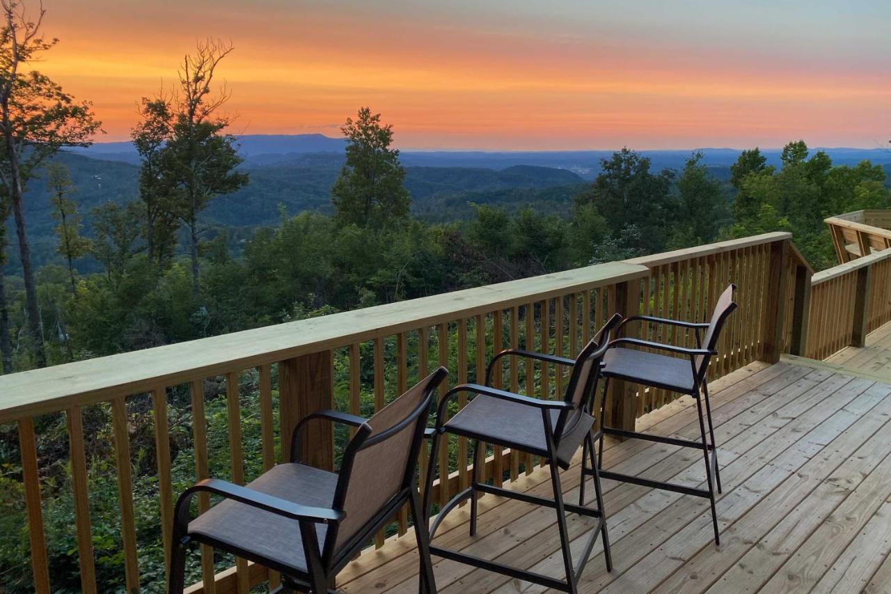 Upscale Gatlinburg Cabin Deck, Fire Pit And Hot Tub Eksteriør billede