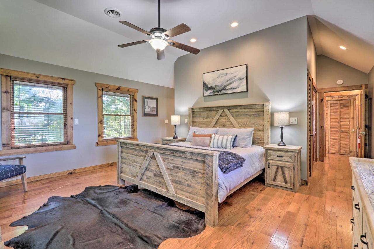 Upscale Gatlinburg Cabin Deck, Fire Pit And Hot Tub Eksteriør billede