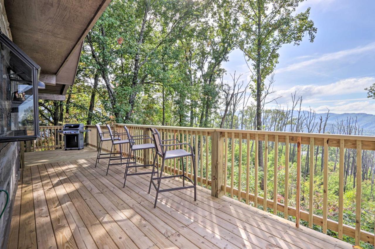 Upscale Gatlinburg Cabin Deck, Fire Pit And Hot Tub Eksteriør billede