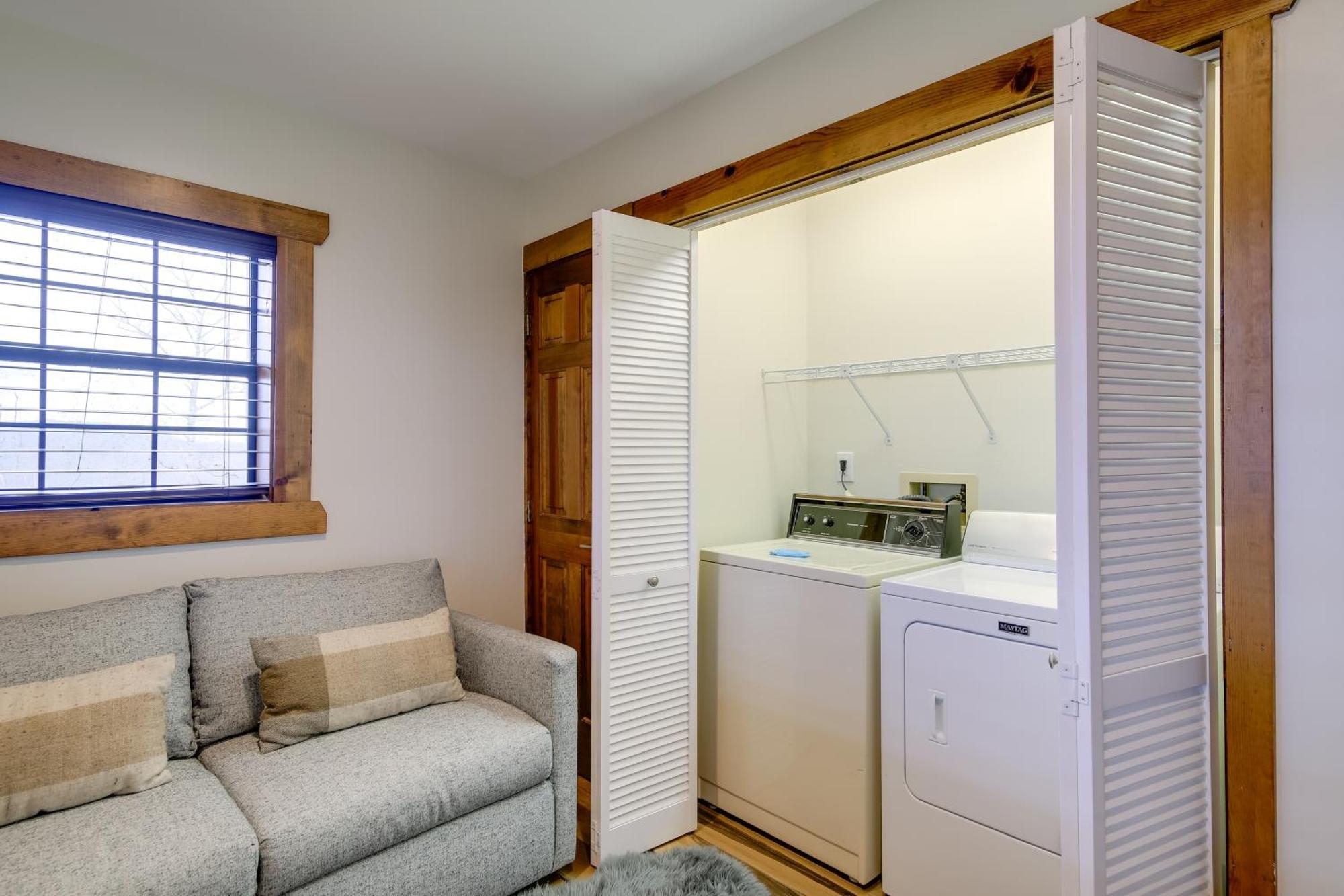 Upscale Gatlinburg Cabin Deck, Fire Pit And Hot Tub Eksteriør billede